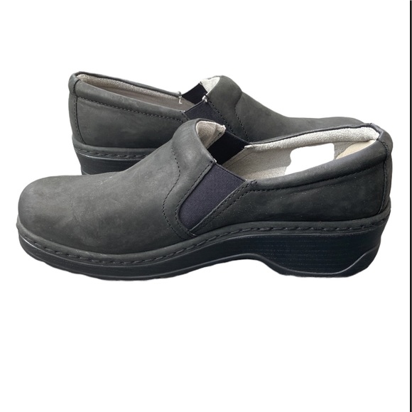 ⚜️Klogs Black Non Slip Work Shoes! - Picture 5 of 10